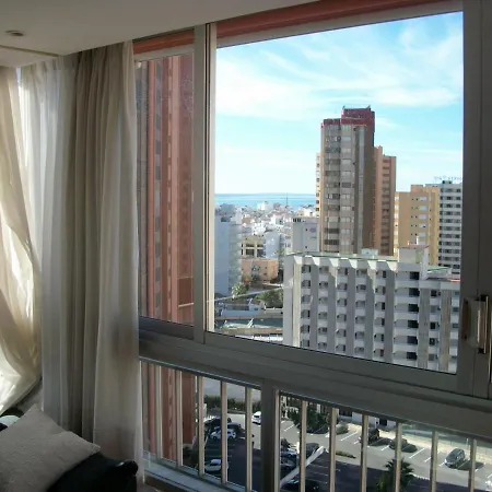 Alteanos, Centrico Y Confortable, Soleado, Con Piscina Y Jardines, Tenis, Parking Exterior Comunitario, Y La Playa Andando 10 Min * 베니돔