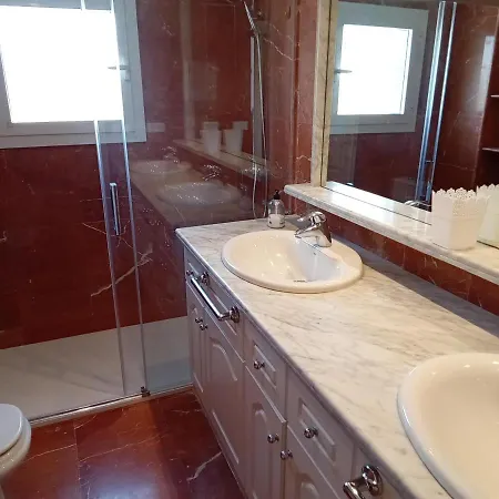 Alteanos, Centrico Y Confortable, Soleado, Con Piscina Y Jardines, Tenis, Parking Exterior Comunitario, Y La Playa Andando 10 Min *